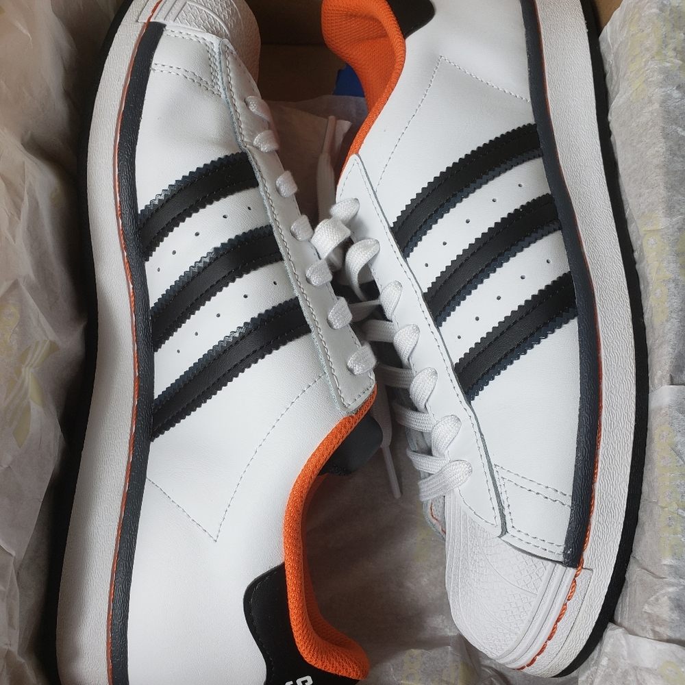 NWT Adidas Originals Superstar